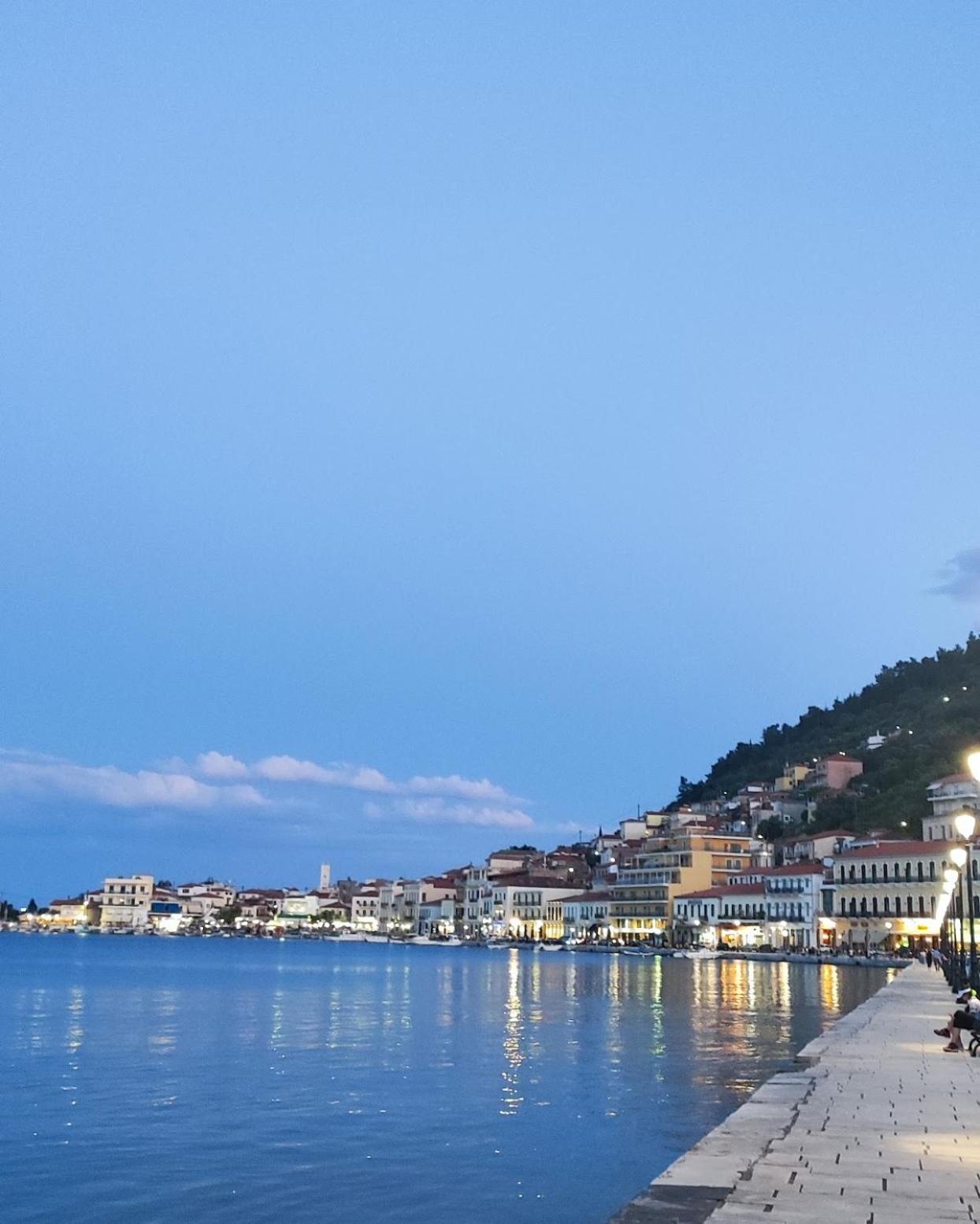 Simply Meraki Gytheian Apt With Panoramic Sea View Gythio Buitenkant foto